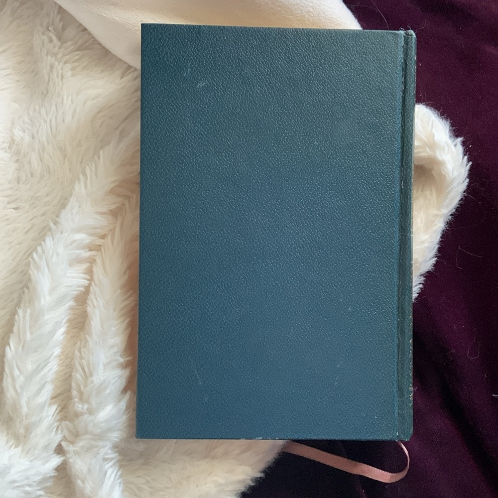 Green and Gold Decorative Book "Bullfinch's Mythology The Age of Fable" - Picture 3 of 4